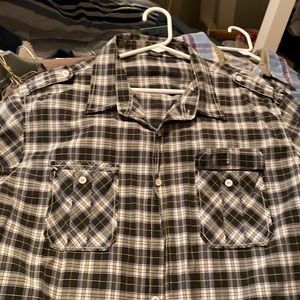 Men’s short sleeve button up dress shirt